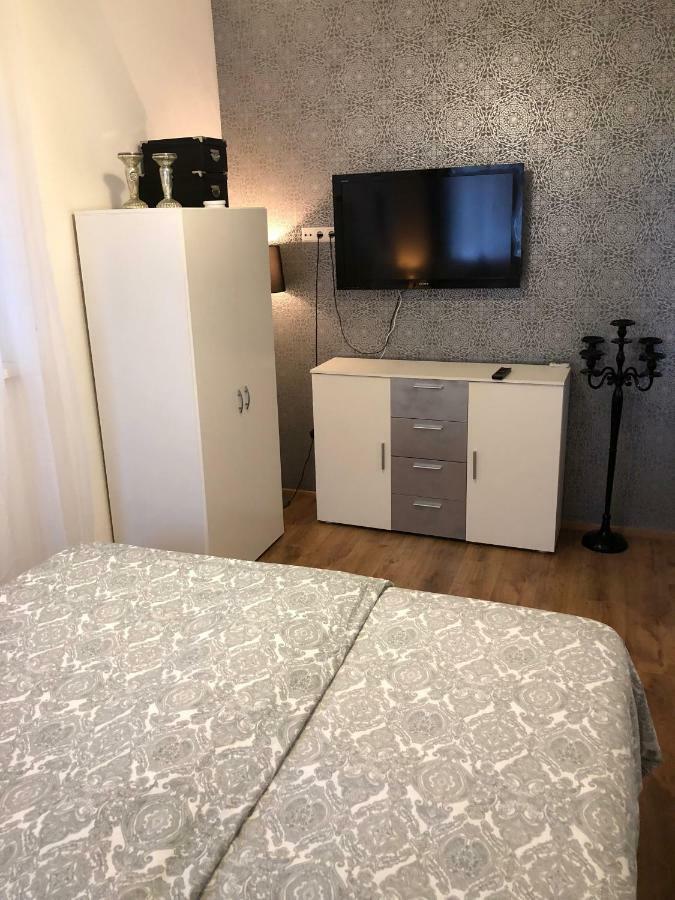 Modernes Und Gemuetliches Appartment Mit Terrasse, Stadtnah Ράβενσμπουργκ Εξωτερικό φωτογραφία