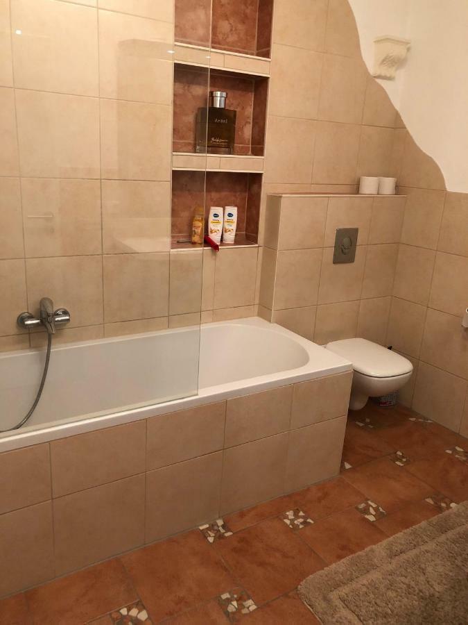 Modernes Und Gemuetliches Appartment Mit Terrasse, Stadtnah Ράβενσμπουργκ Εξωτερικό φωτογραφία