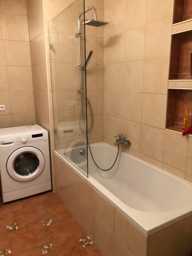 Modernes Und Gemuetliches Appartment Mit Terrasse, Stadtnah Ράβενσμπουργκ Εξωτερικό φωτογραφία